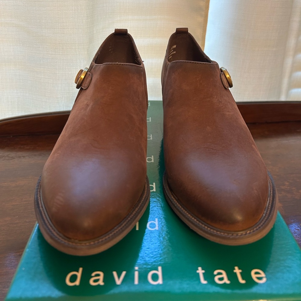 David Tate 8.5 Wide Women’s Brown Leather Booties Freeda Boots. NWB